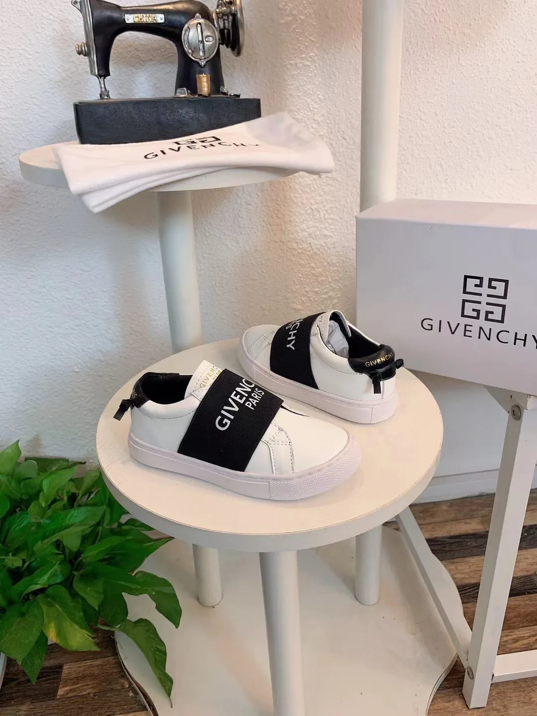 Кеды Женские Givenchy 105214