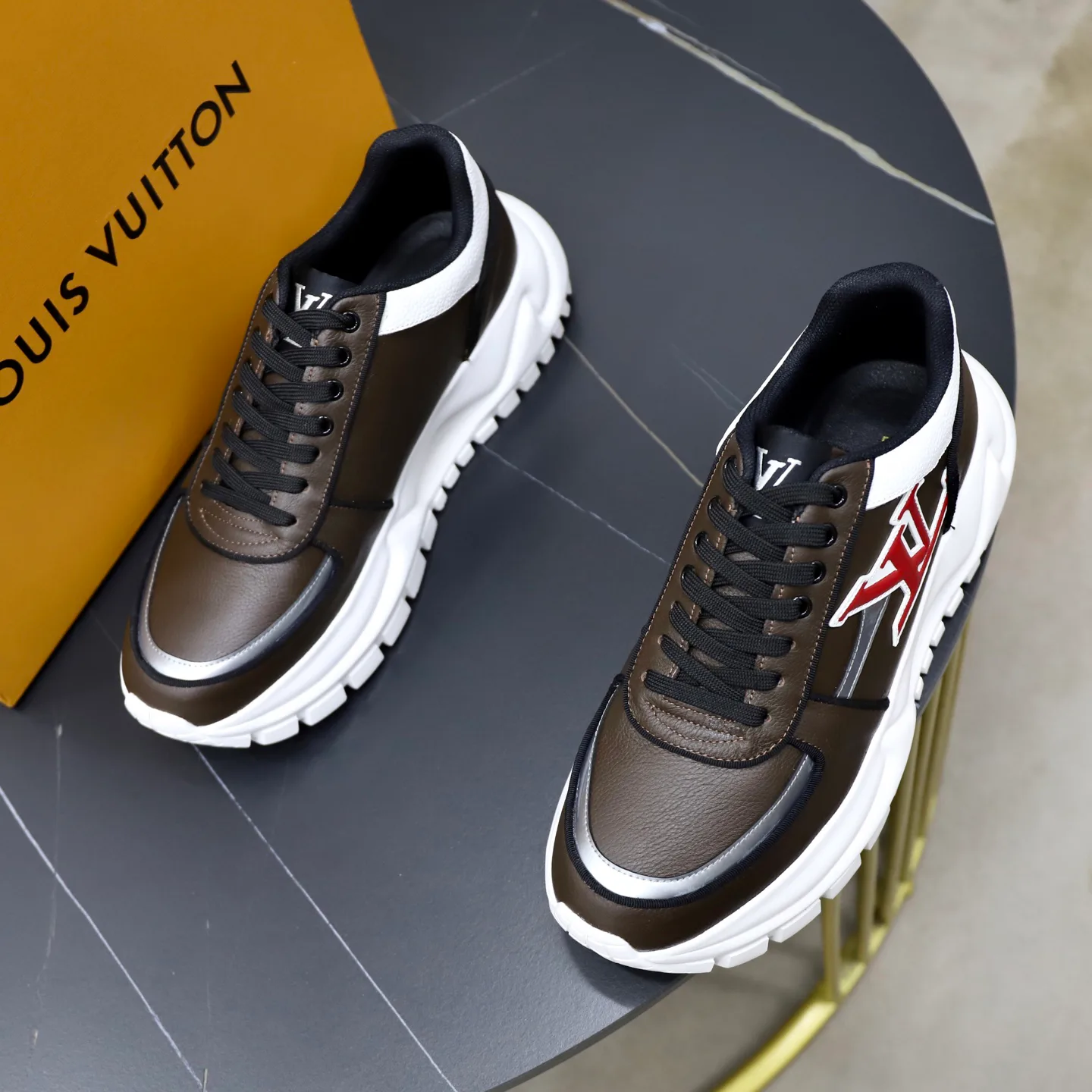 Кроссовки Мужские Louis Vuitton 848801