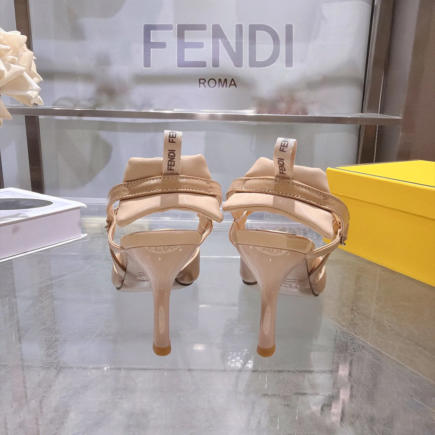 Туфли Женские Fendi 18247858