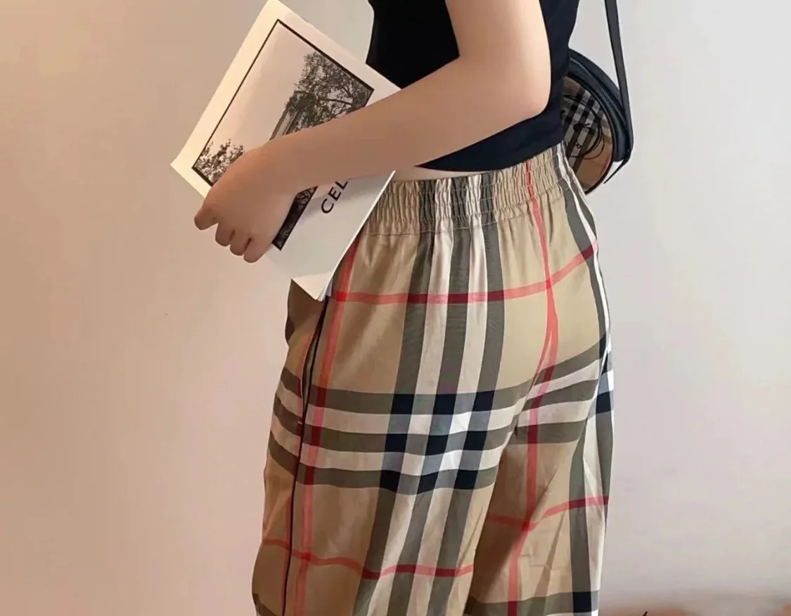 Брюки Женские Burberry 11358102