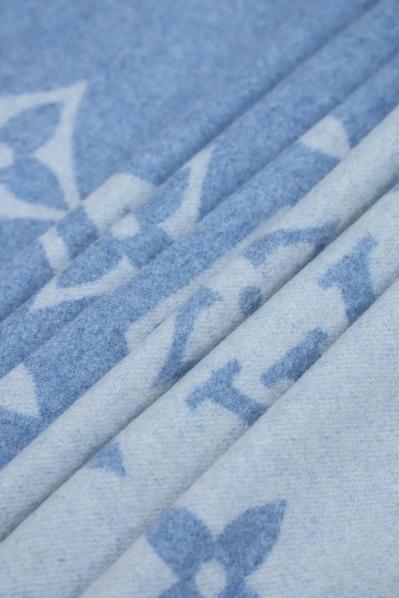 Шарфы Louis Vuitton 338181