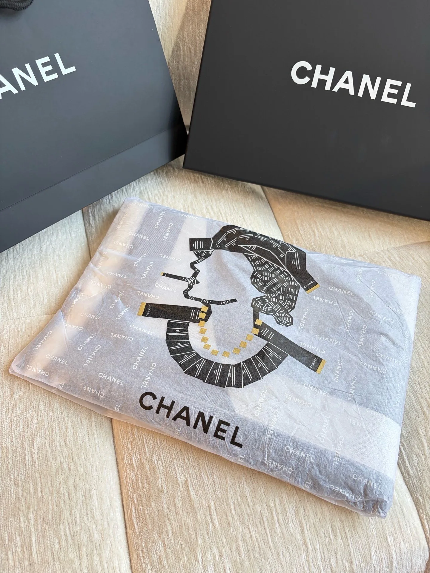 Шарфы Chanel 18288369