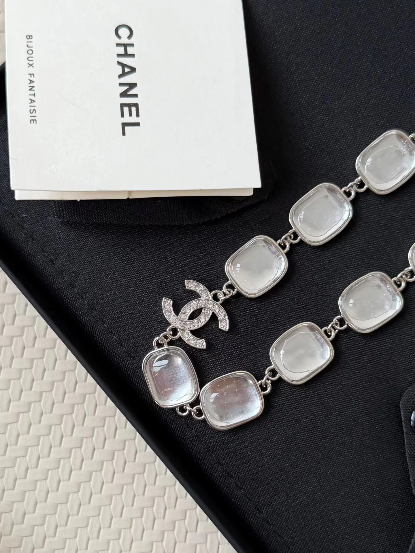 Бижутерия Chanel 18122707
