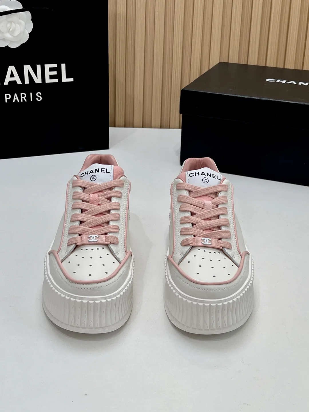 Кроссовки Женские Chanel 18367097