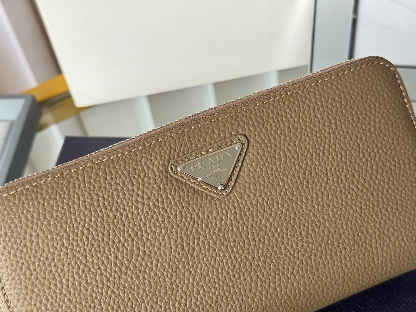 Клатчи Женские Prada 18000253