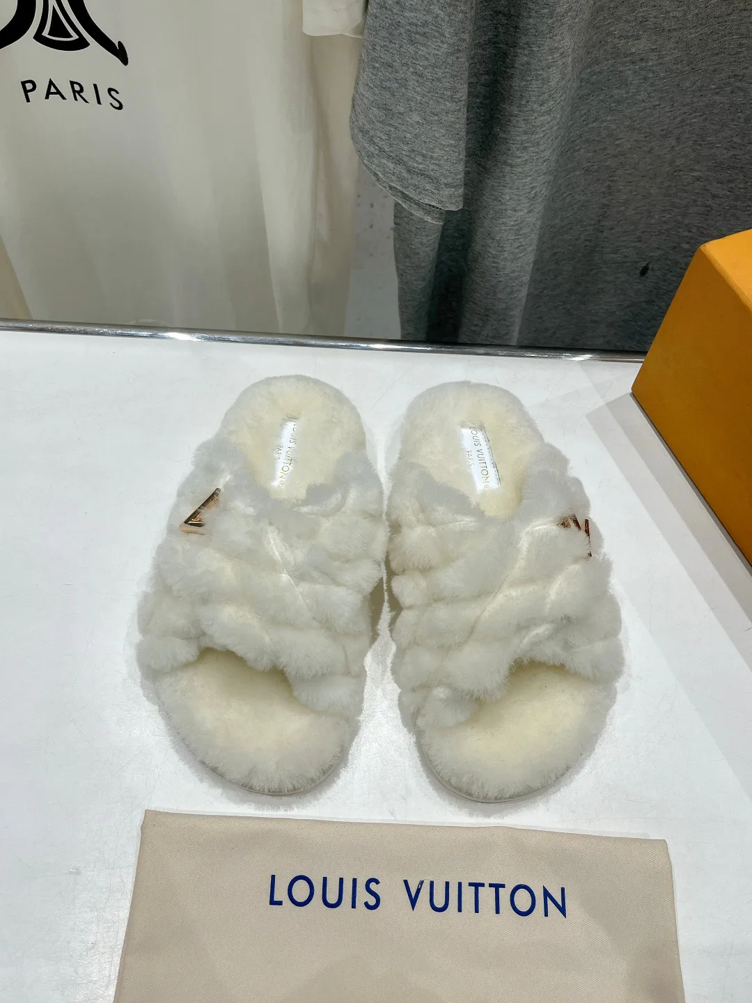 Тапочки Женские Louis Vuitton 47034