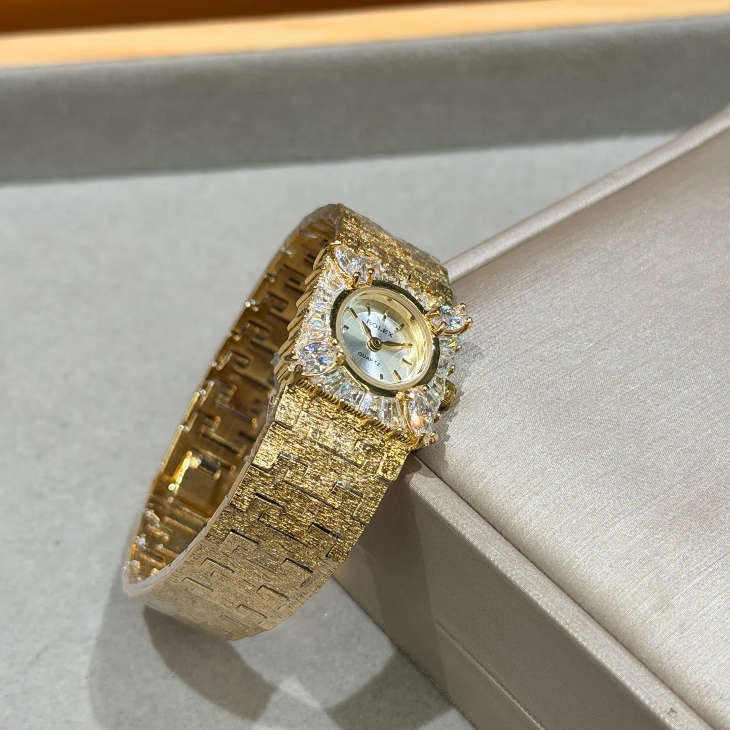 Часы Женские Rolex 17843054