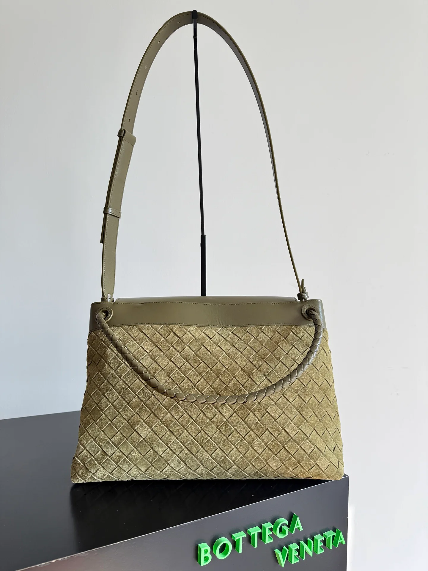 Сумки На Ремне Женские Bottega Veneta 2594402