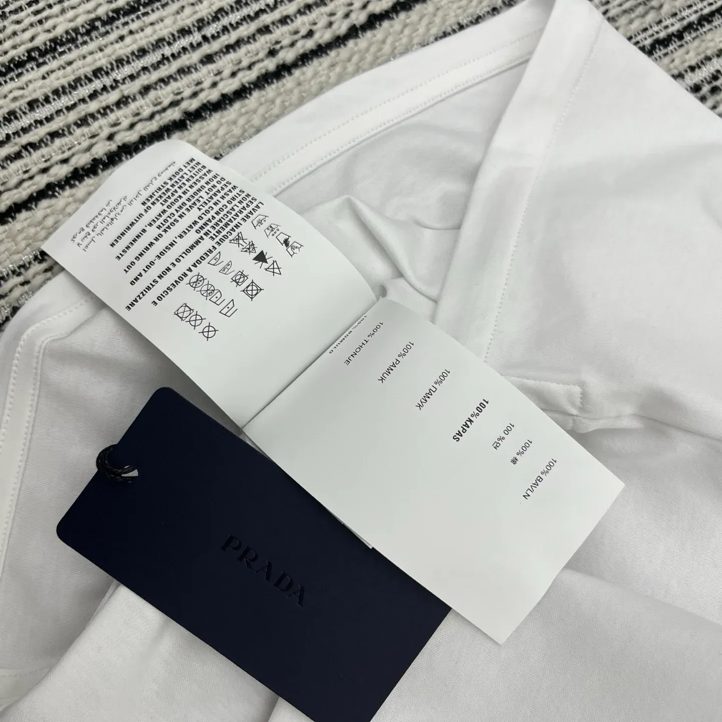 Футболки Женские Prada 4382595