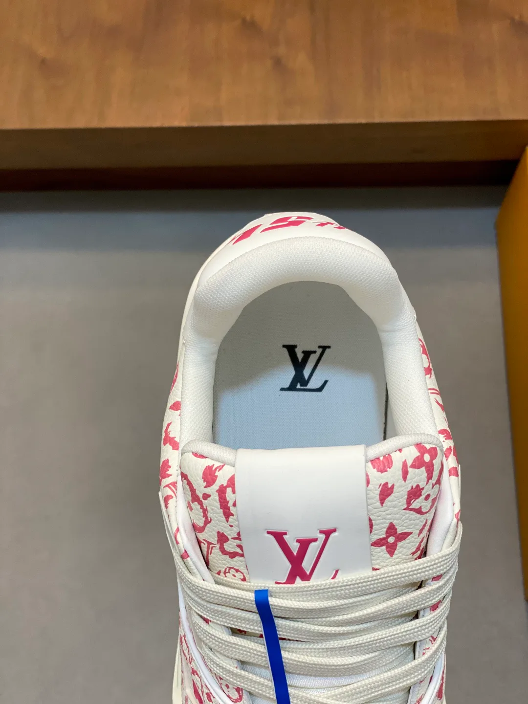 Кроссовки Мужские Louis Vuitton 13563394