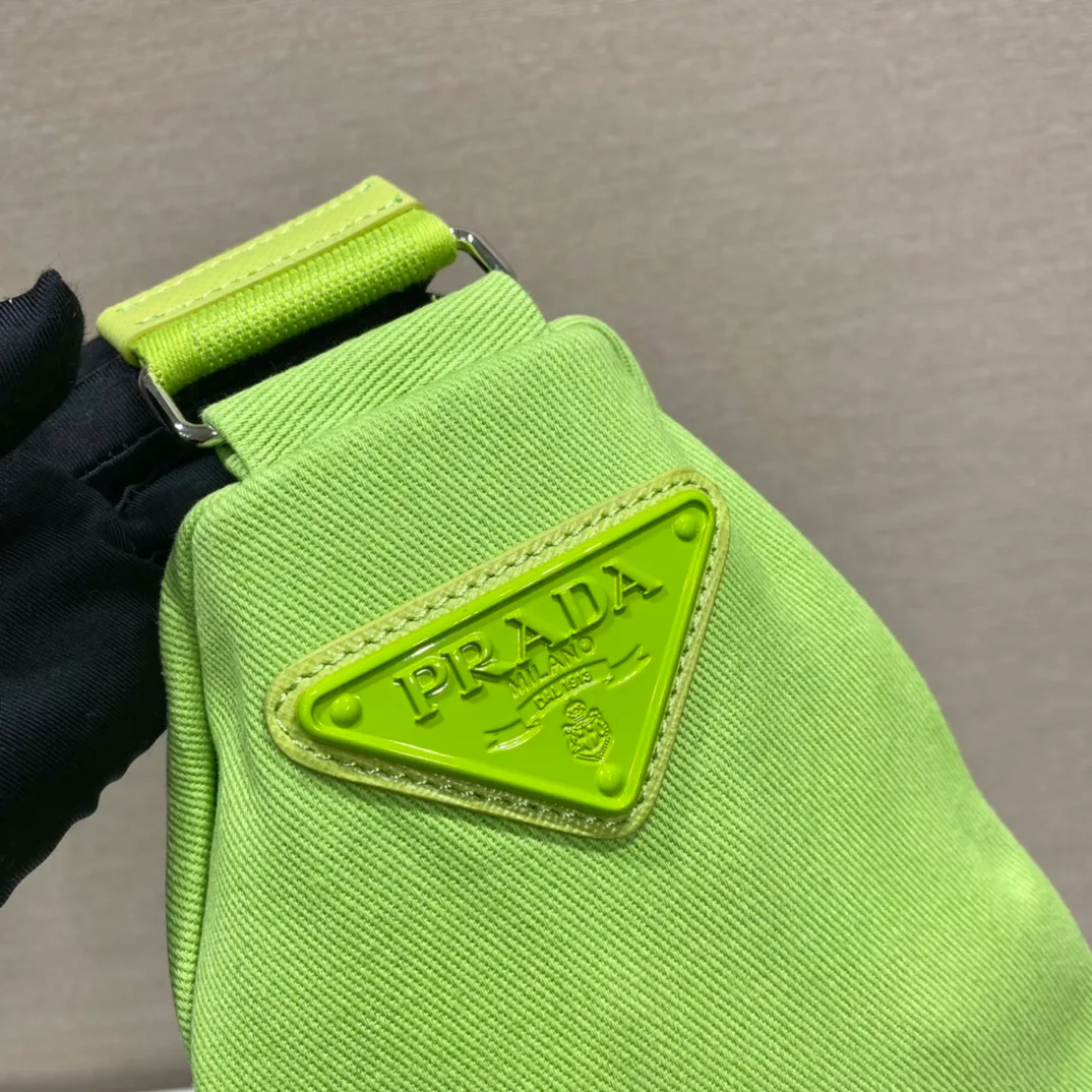 Сумки На Ремне Женские Prada 11409608