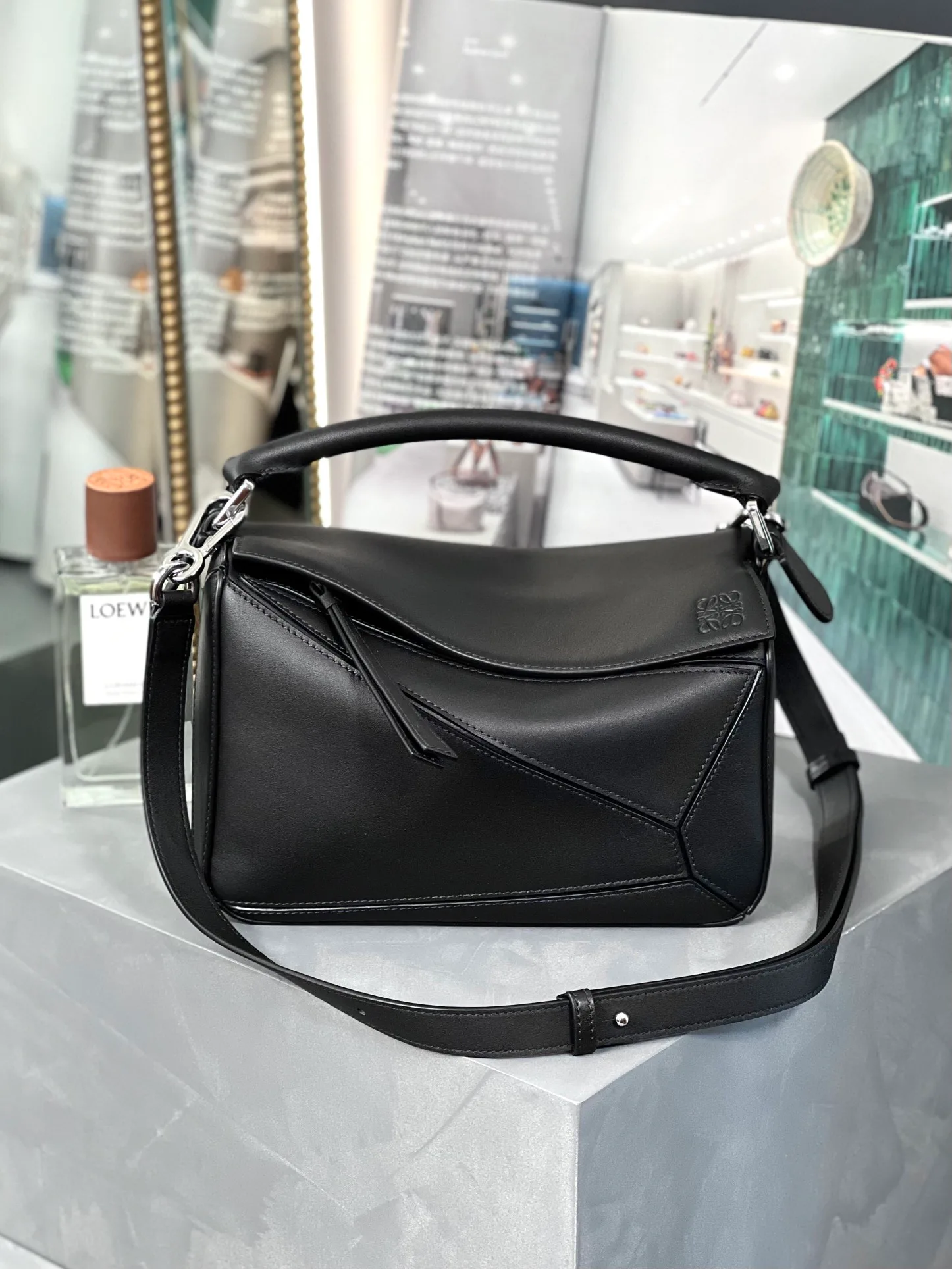 Классические Сумки Женские Loewe 18019411