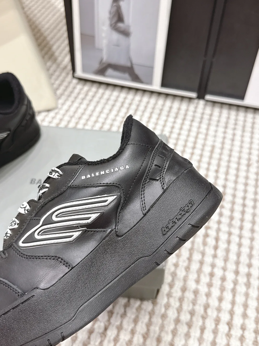 Кроссовки Женские Balenciaga 13555219