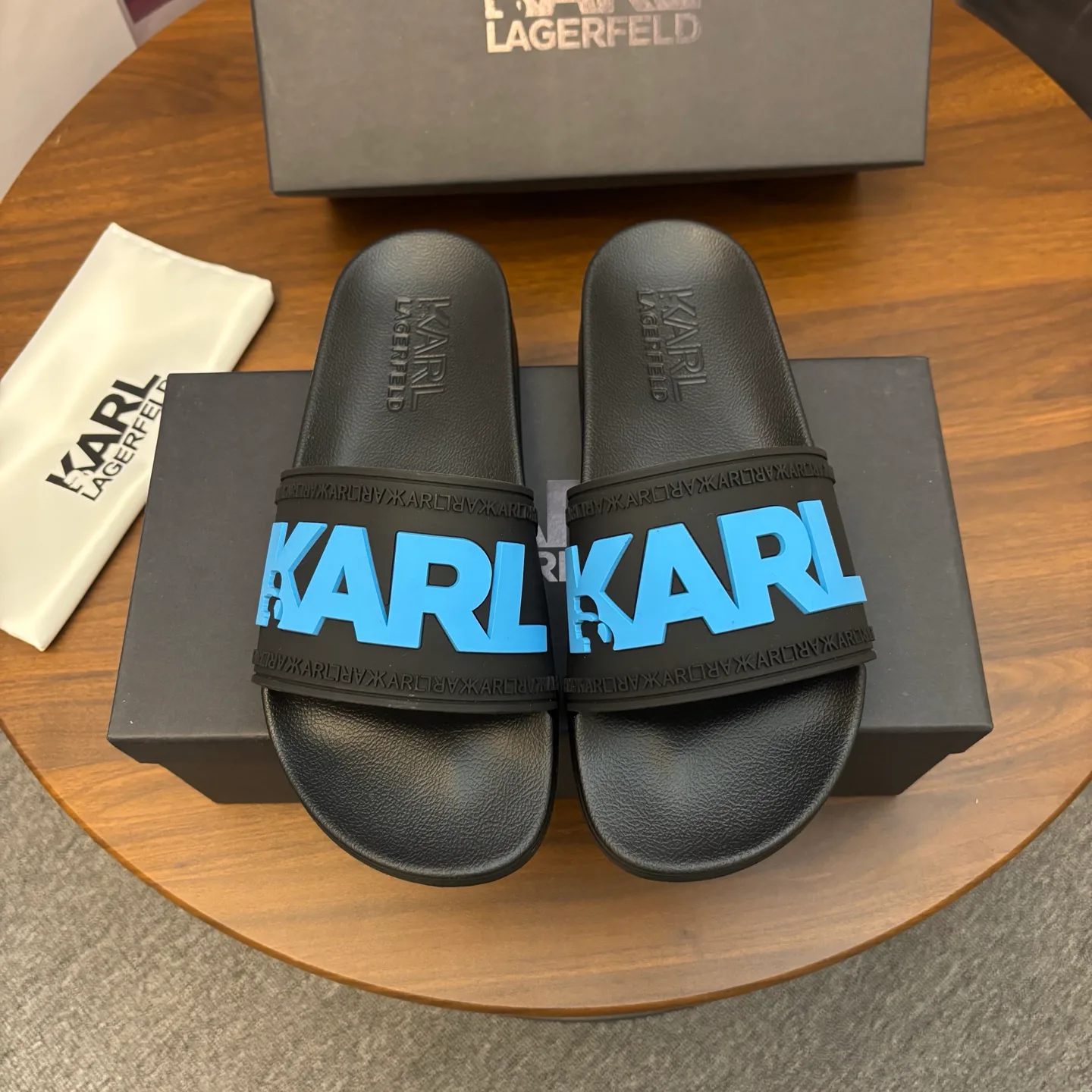 Шлепанцы Женские Karl Lagerfeld 10776049