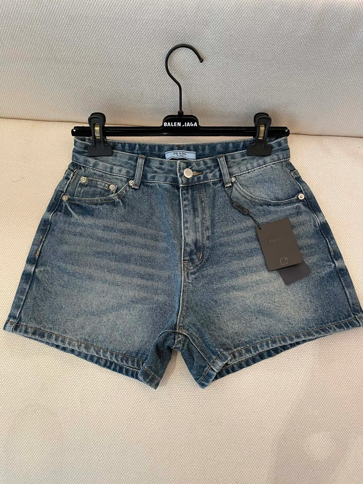 Шорты Женские Prada 23936