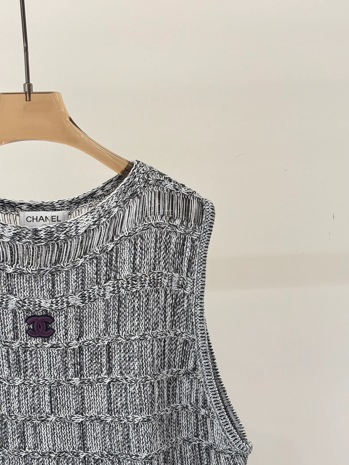 Жилеты Женские Chanel 11239614
