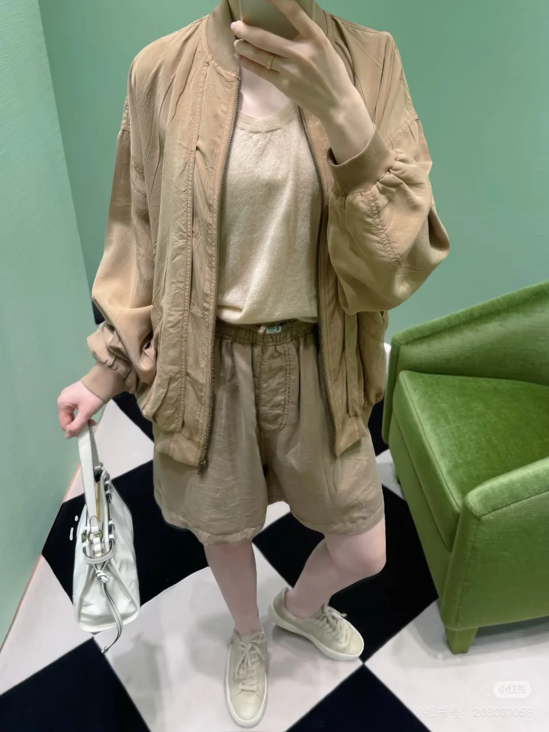 Куртки И Пуховики Женские Prada 17060834