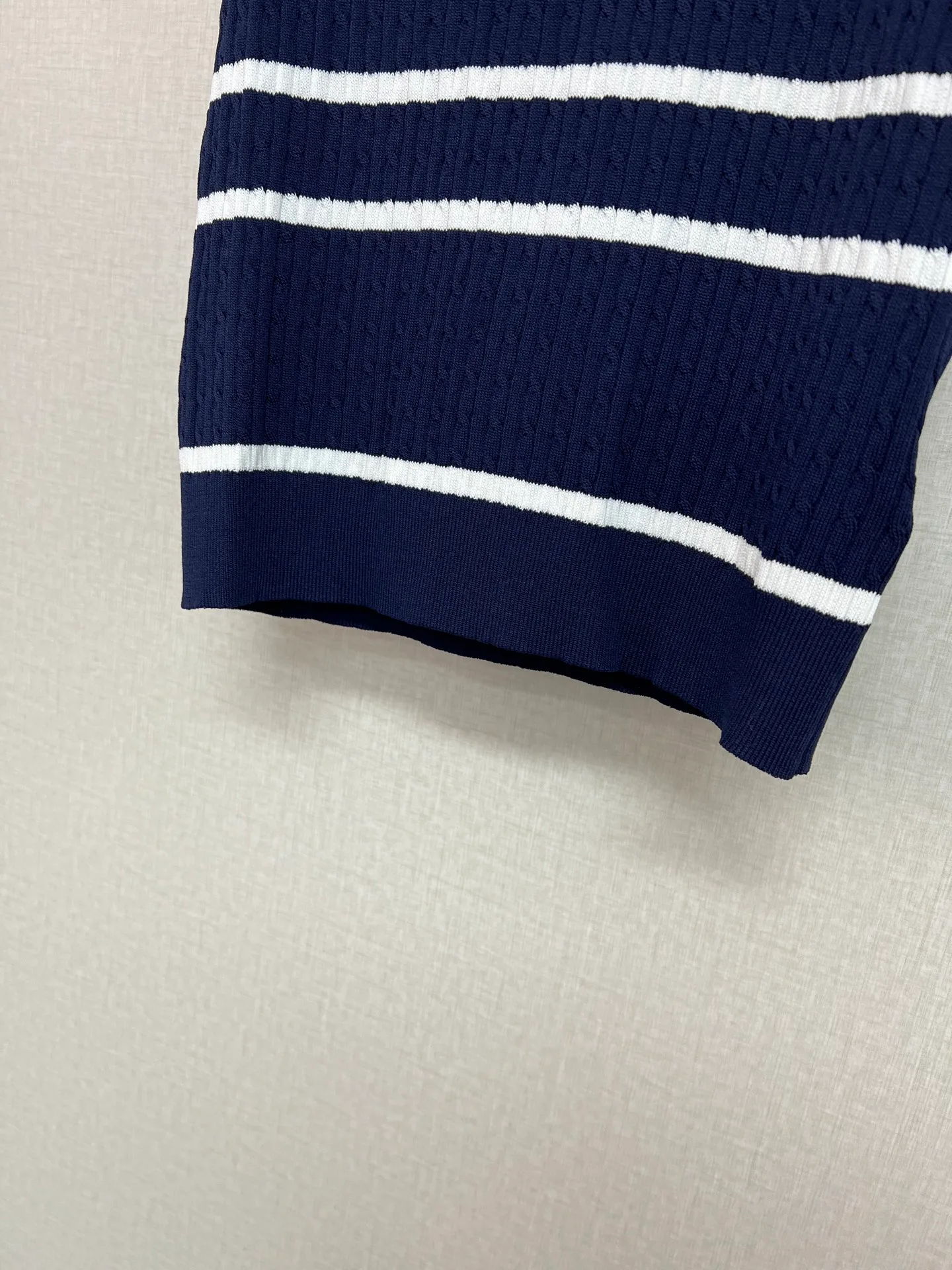 Топы Женские Saint Laurent 13410366