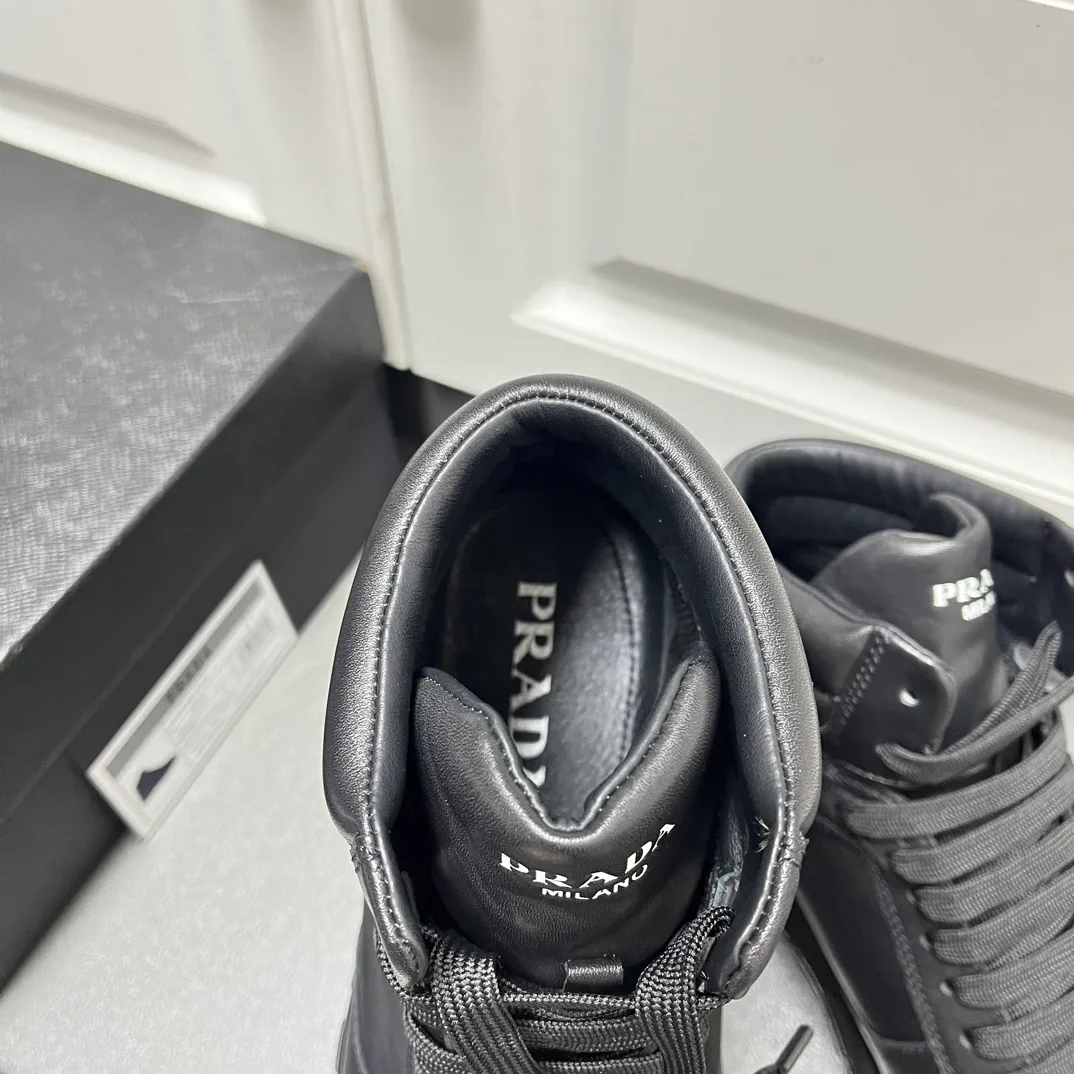 Кроссовки Мужские Prada 166274