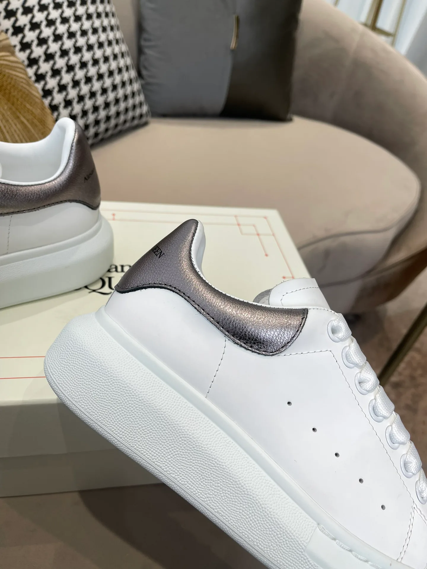 Кеды Женские Alexander Mcqueen 13287240