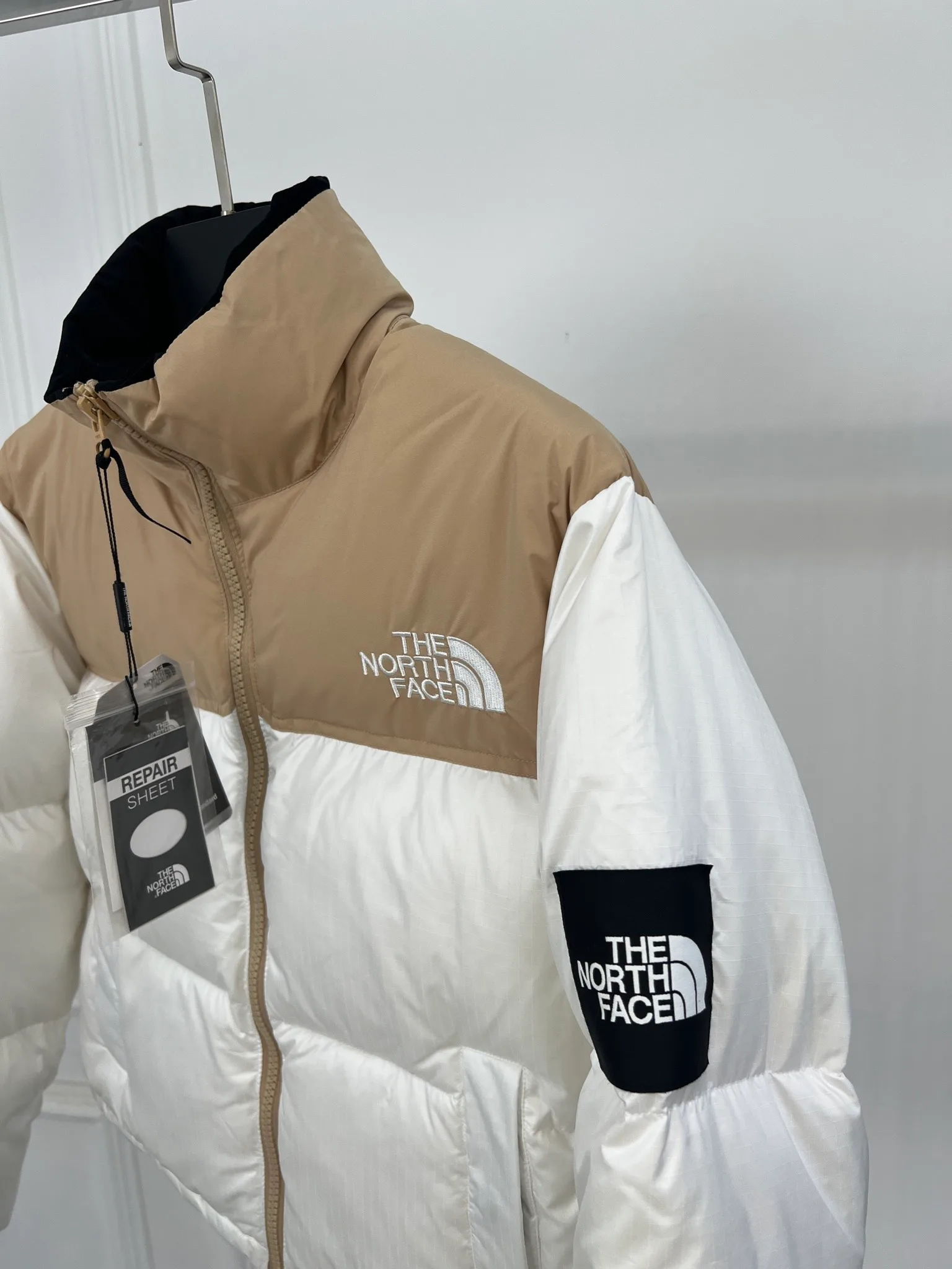 Куртки И Пуховики Женские The North Face 18415989