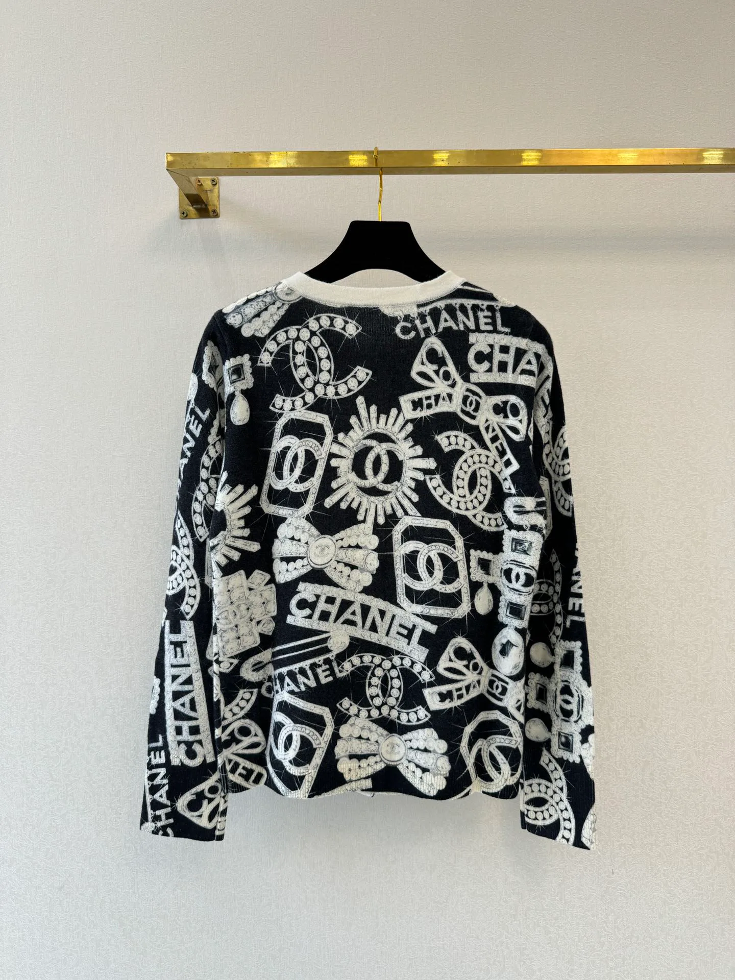 Джемперы И Свитеры Женские Chanel 18137800