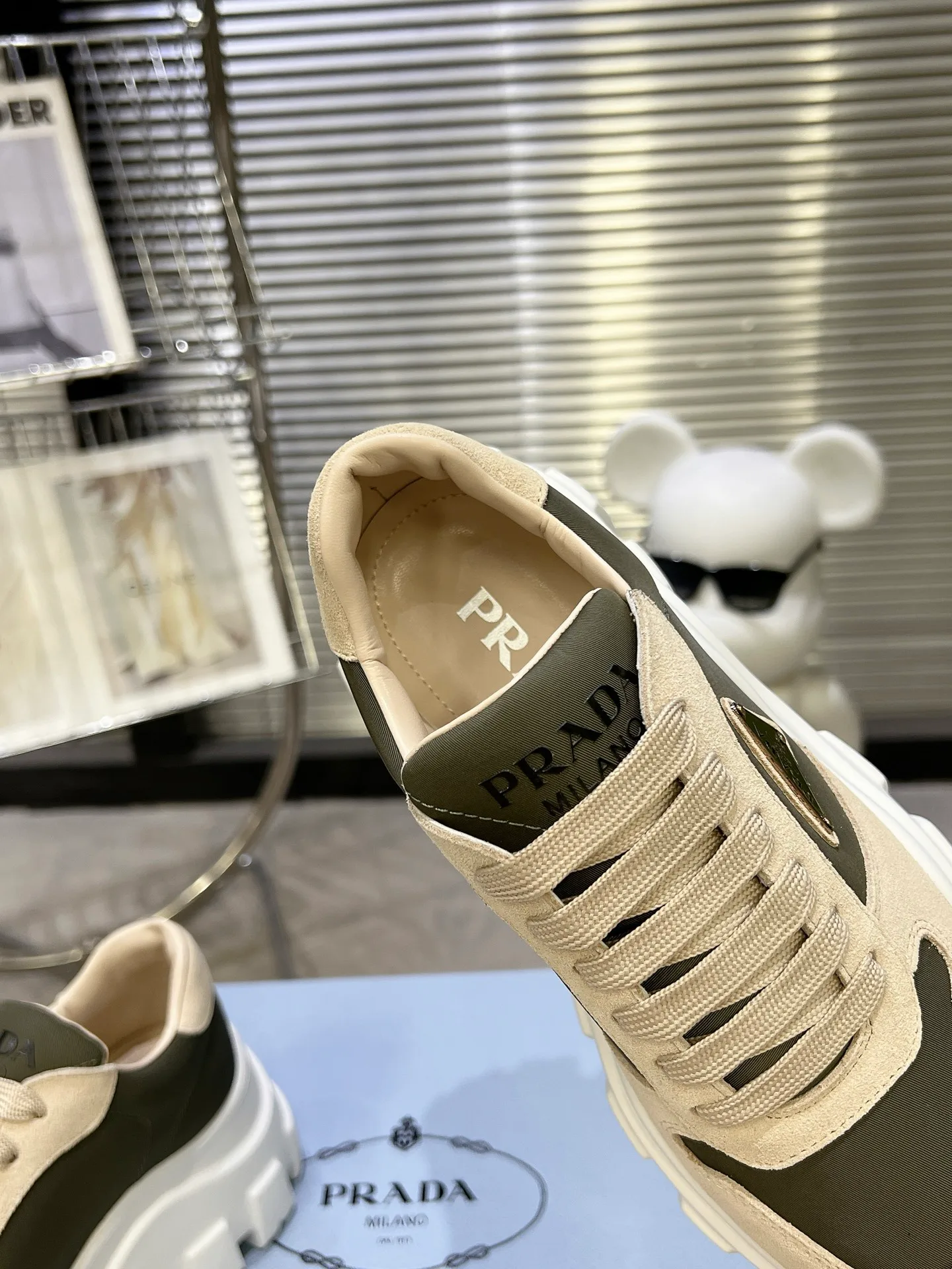 Кроссовки Женские Prada 17371785