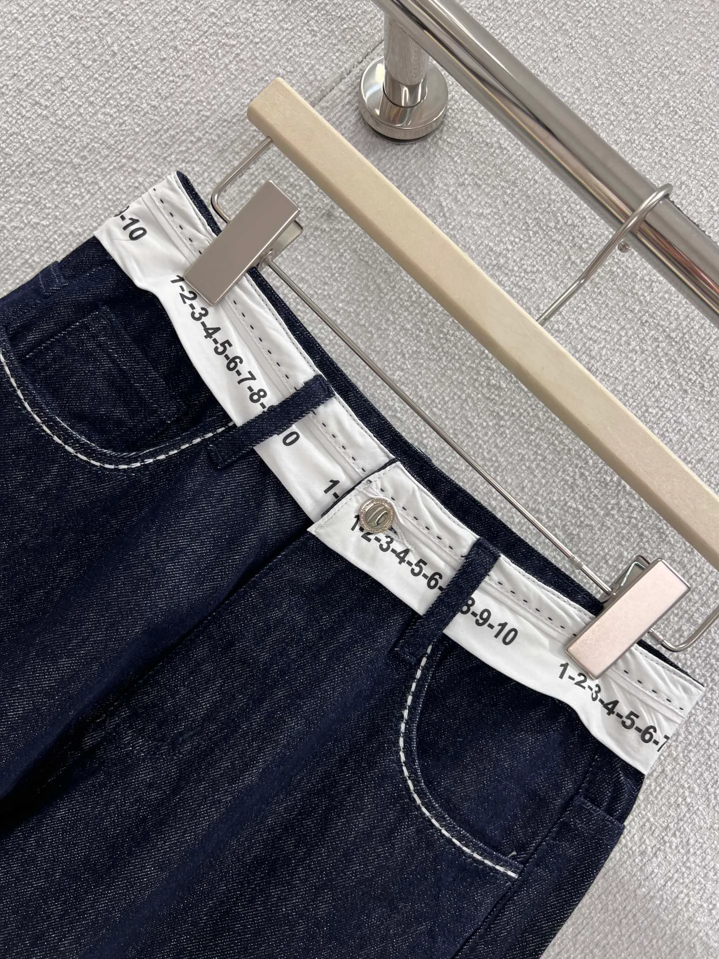 Джинсы Женские Maison Margiela 11165865