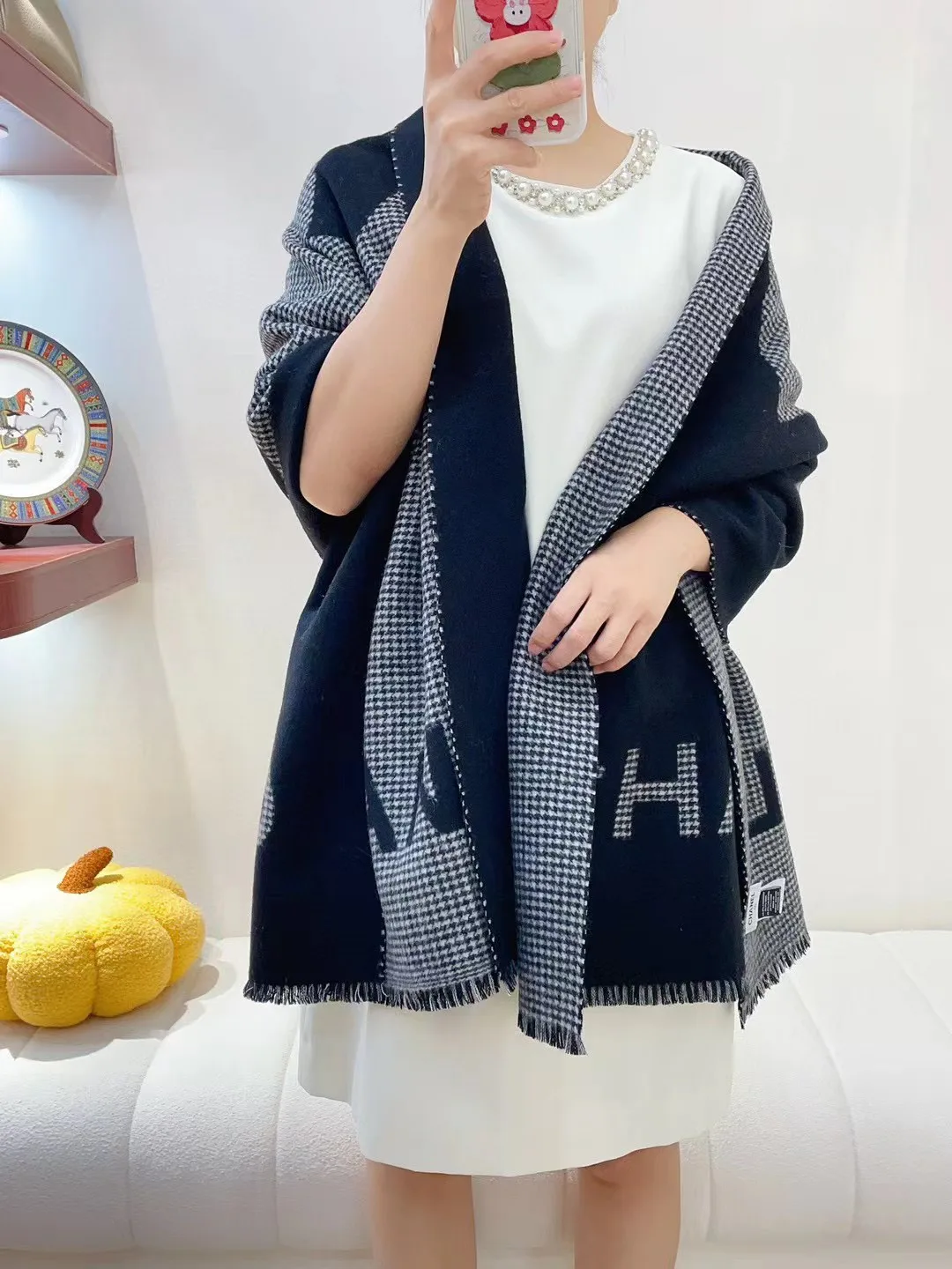Шарфы Chanel 18627194
