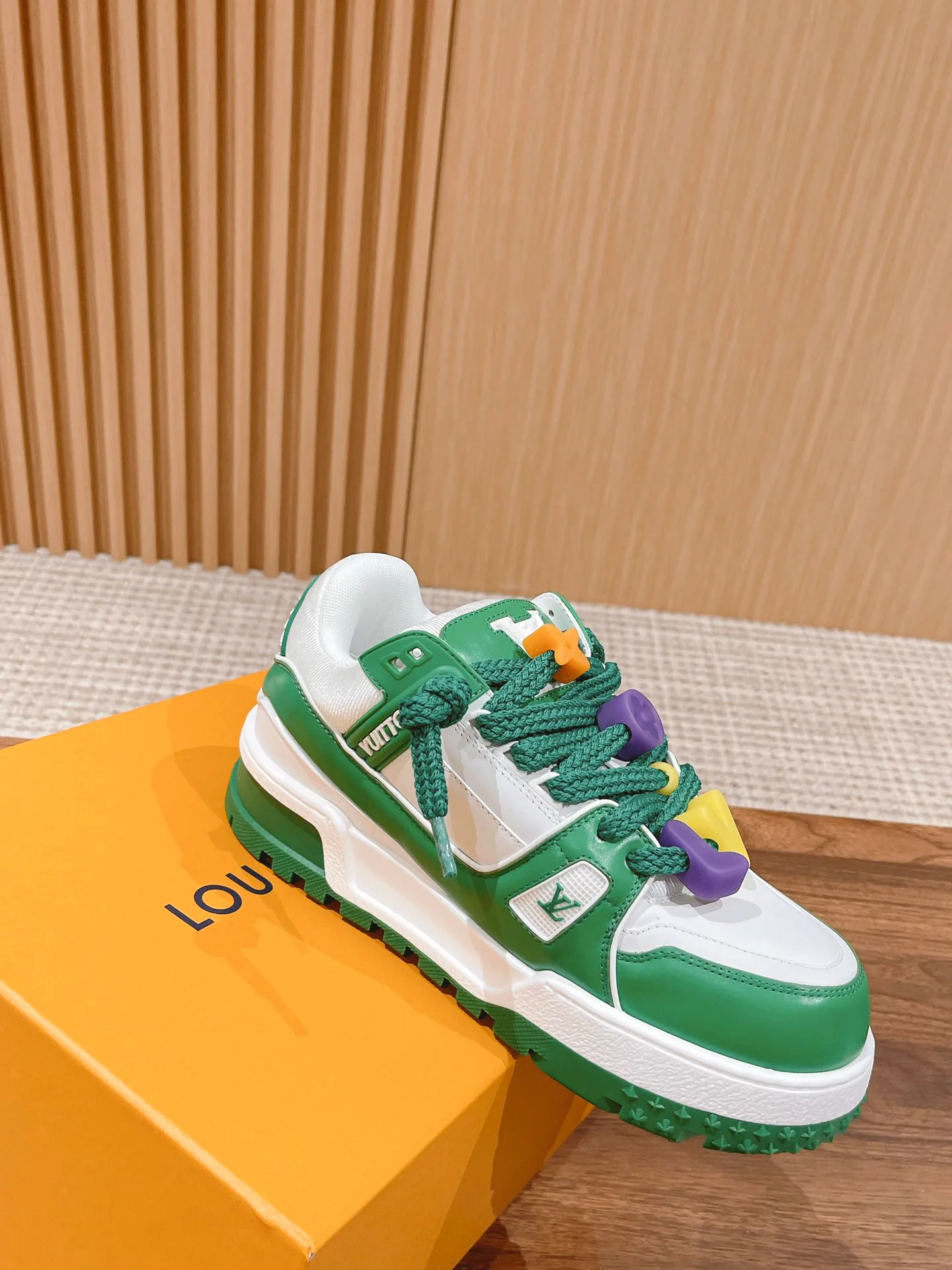 Кроссовки Женские Louis Vuitton 4269596