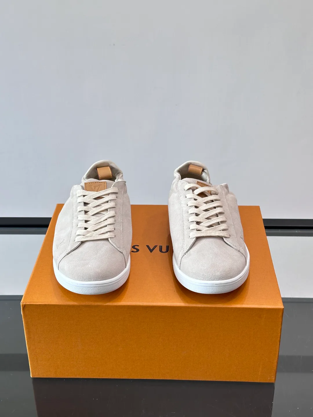 Кроссовки Мужские Louis Vuitton 18263695