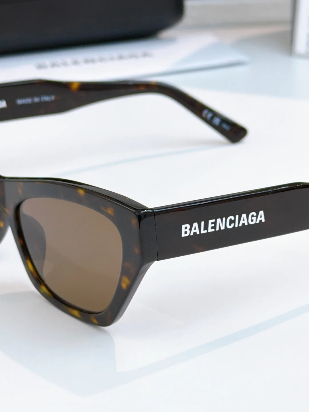 Очки Balenciaga 11431544