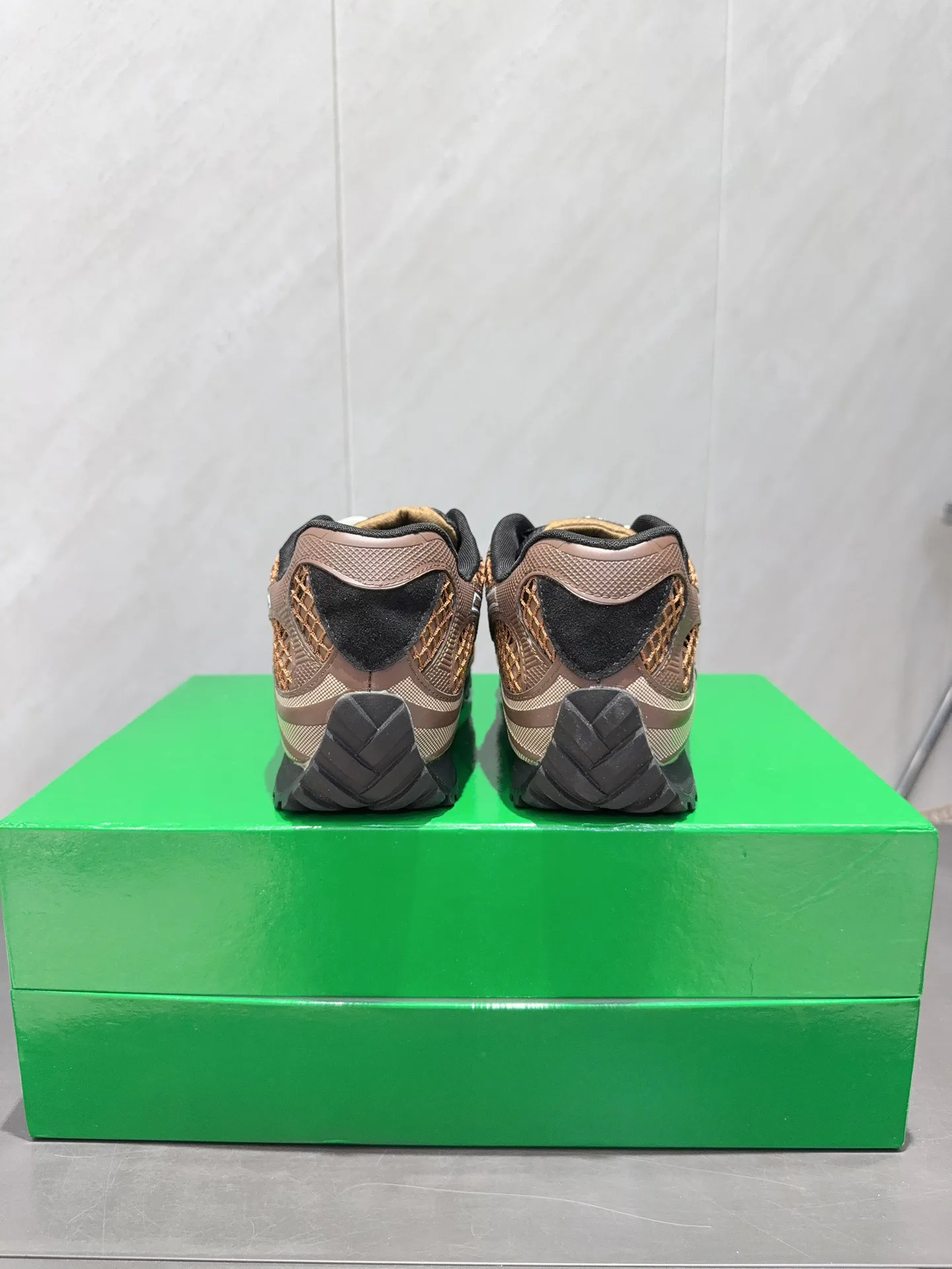 Кроссовки Женские Bottega Veneta 299571