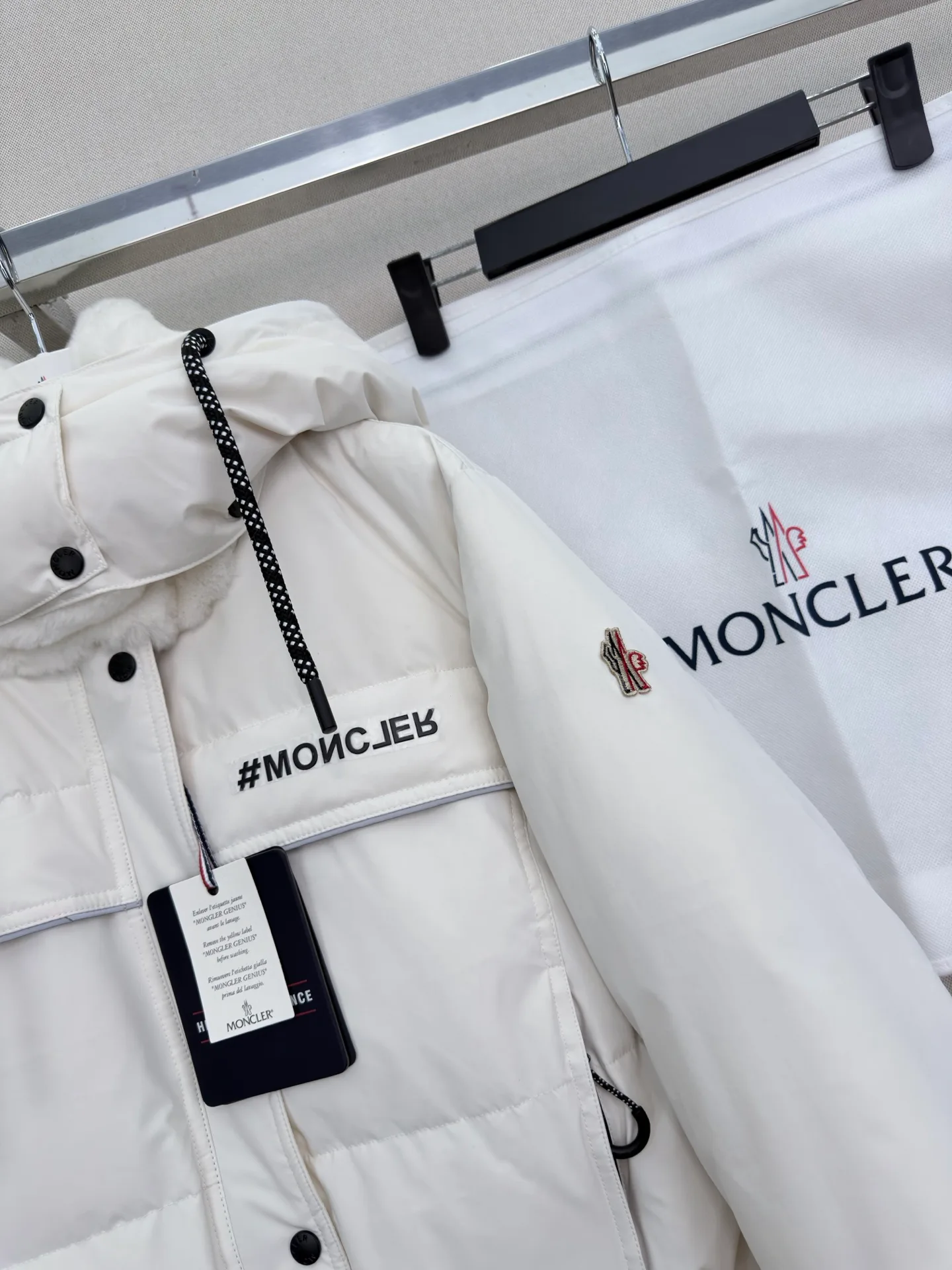Куртки И Пуховики Женские Moncler 19589661