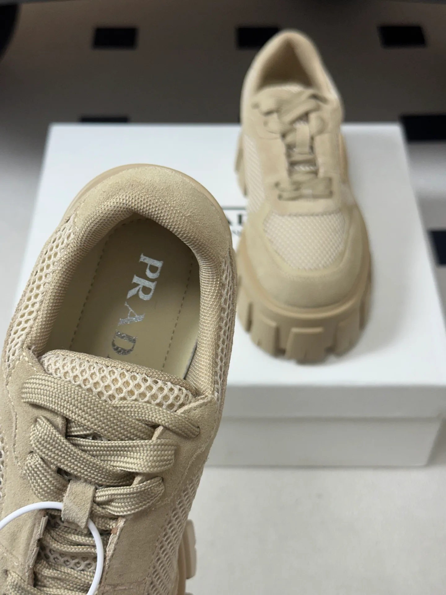 Кроссовки Женские Prada 18049585
