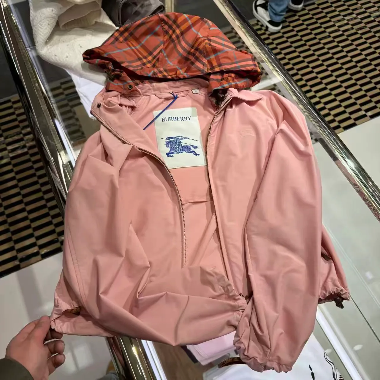 Куртки И Пуховики Женские Burberry 11747244