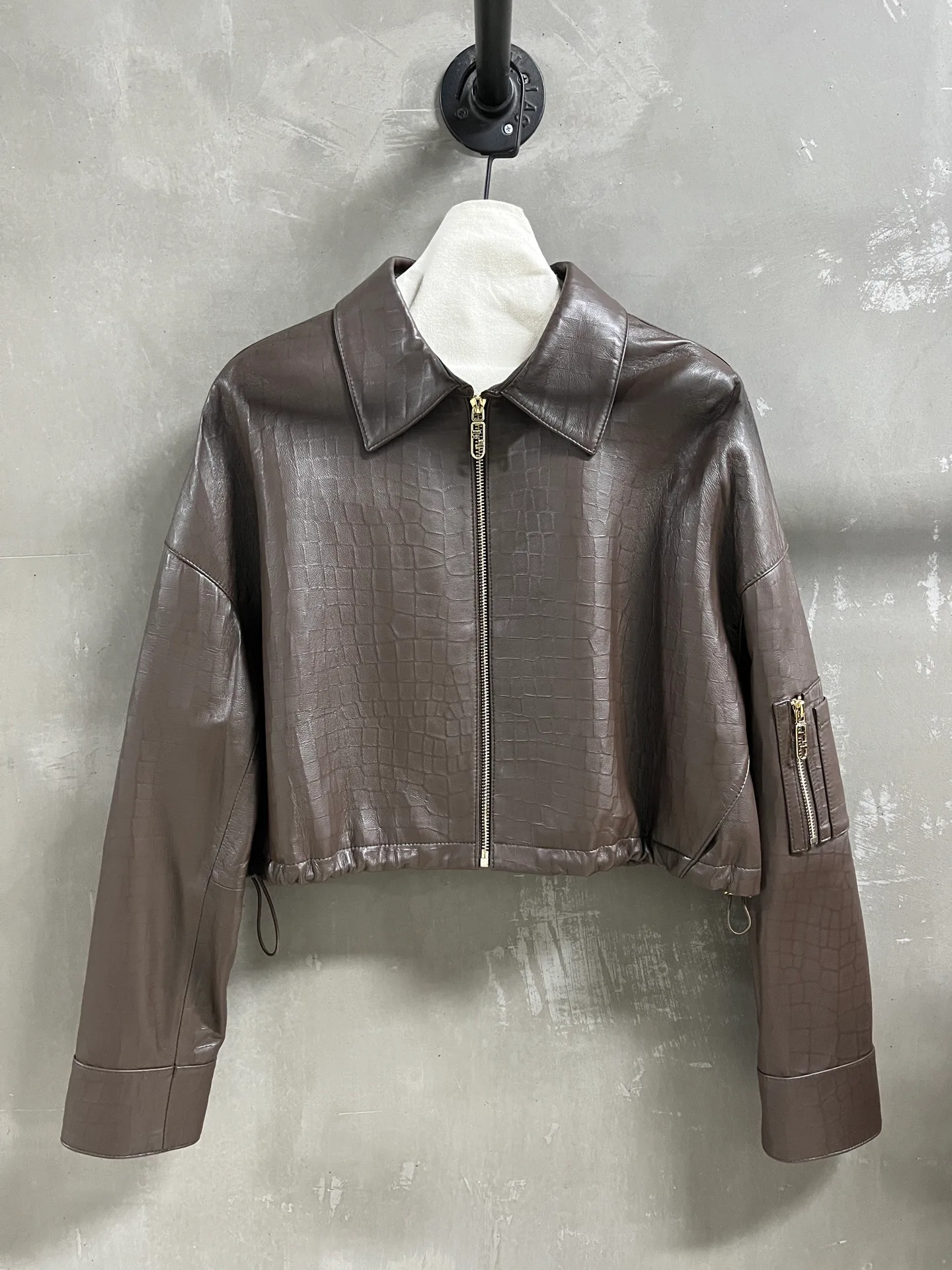 Кожаные Куртки И Дублёнки Женские Fendi 3129852