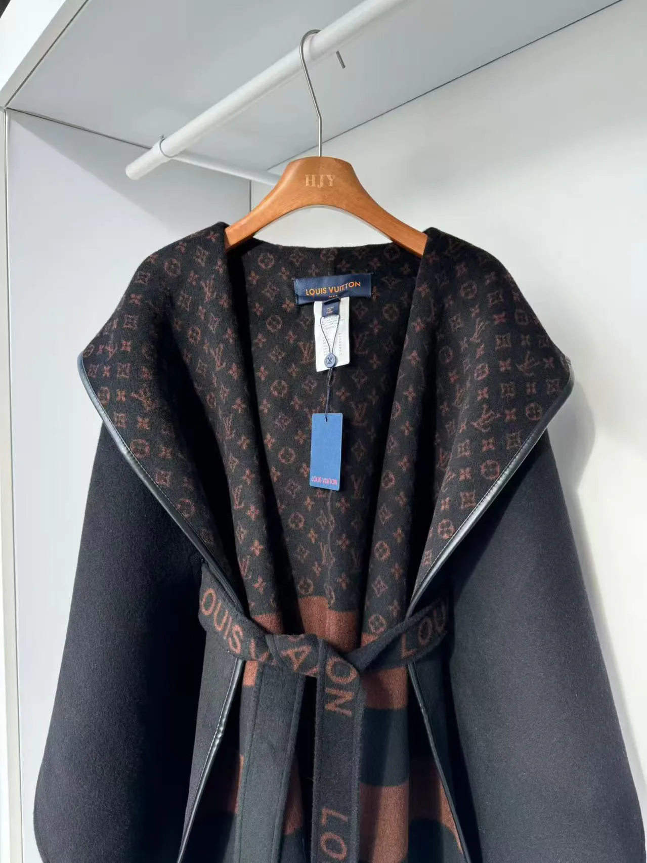 Пальто Женские Louis Vuitton 18527296