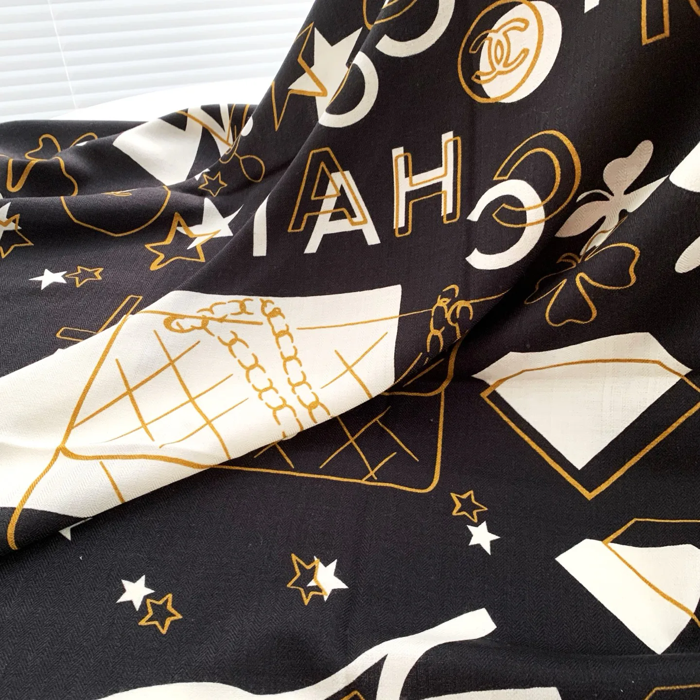 Шарфы Chanel 110403