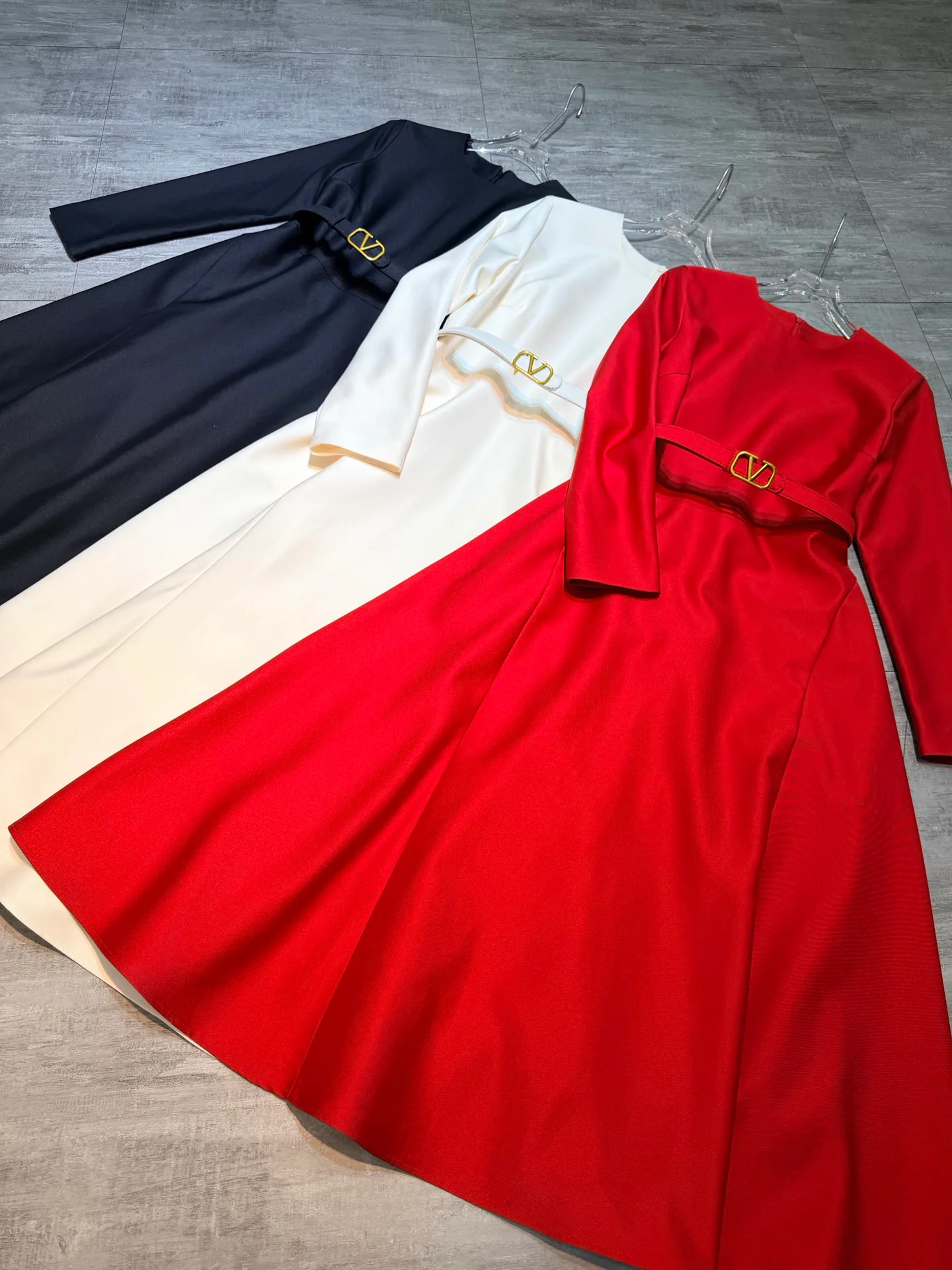 Платья Женские Valentino 18832970