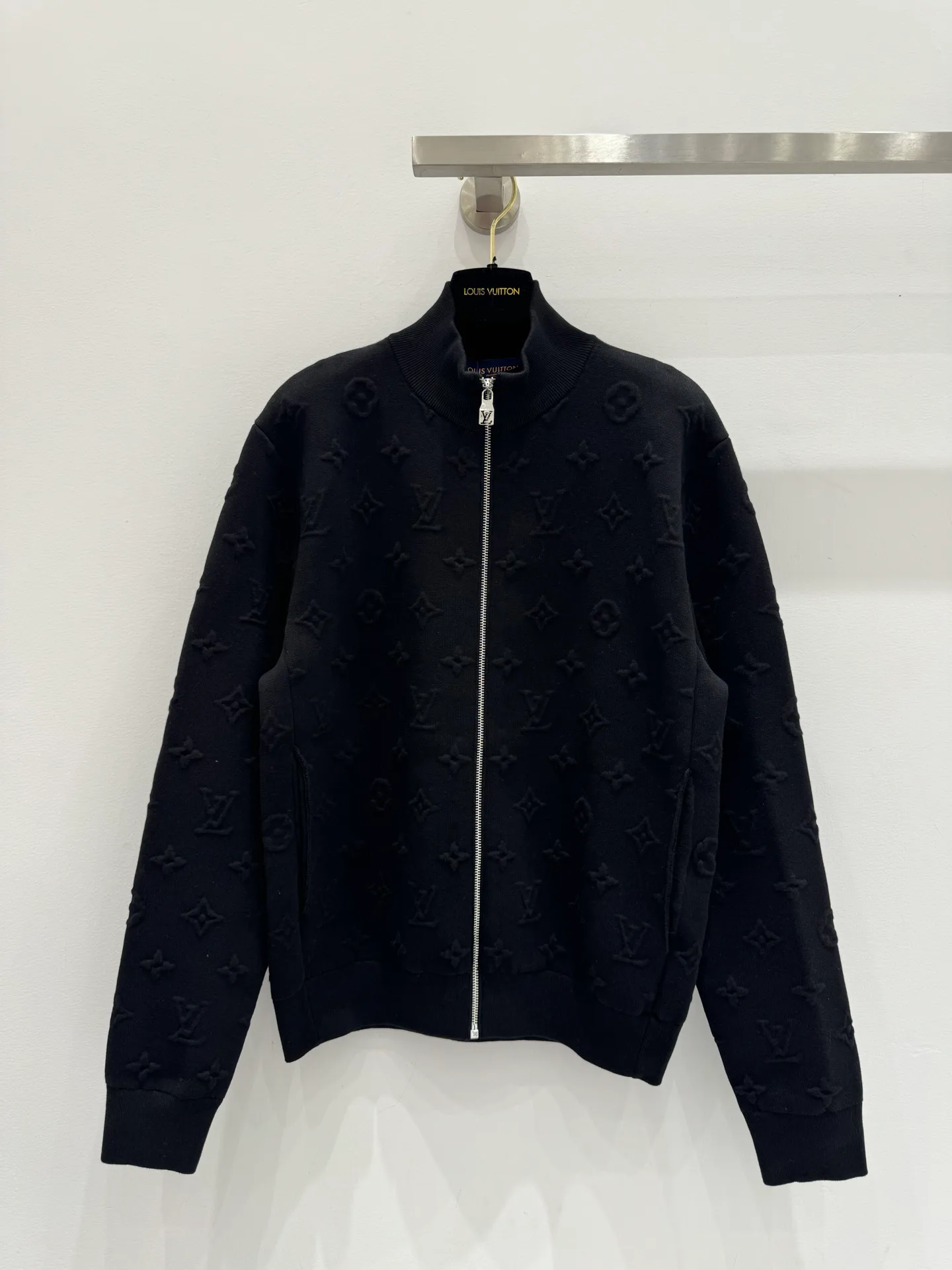 Куртки И Пуховики Женские Louis Vuitton 9150785