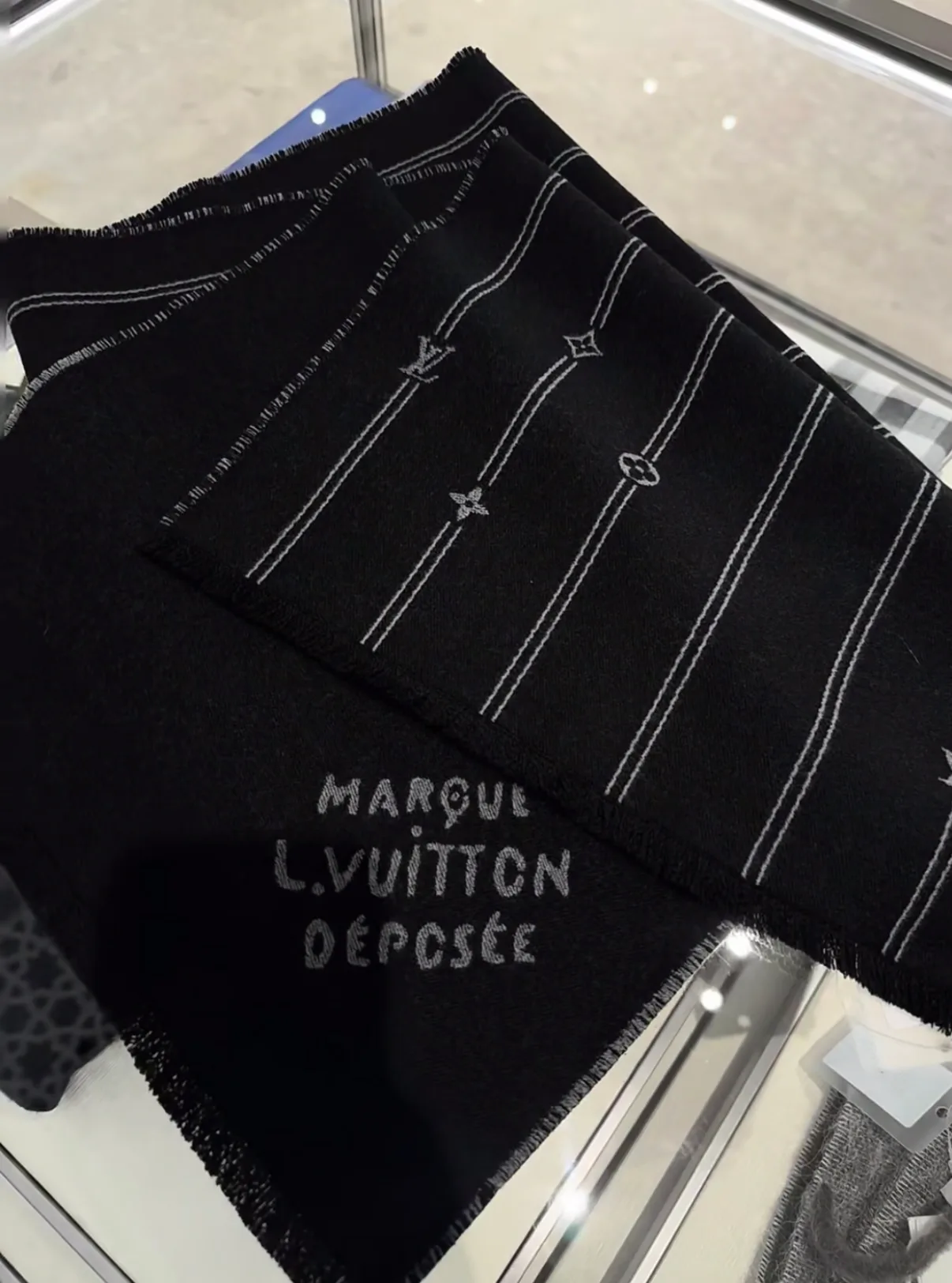 Шарфы Louis Vuitton 823997