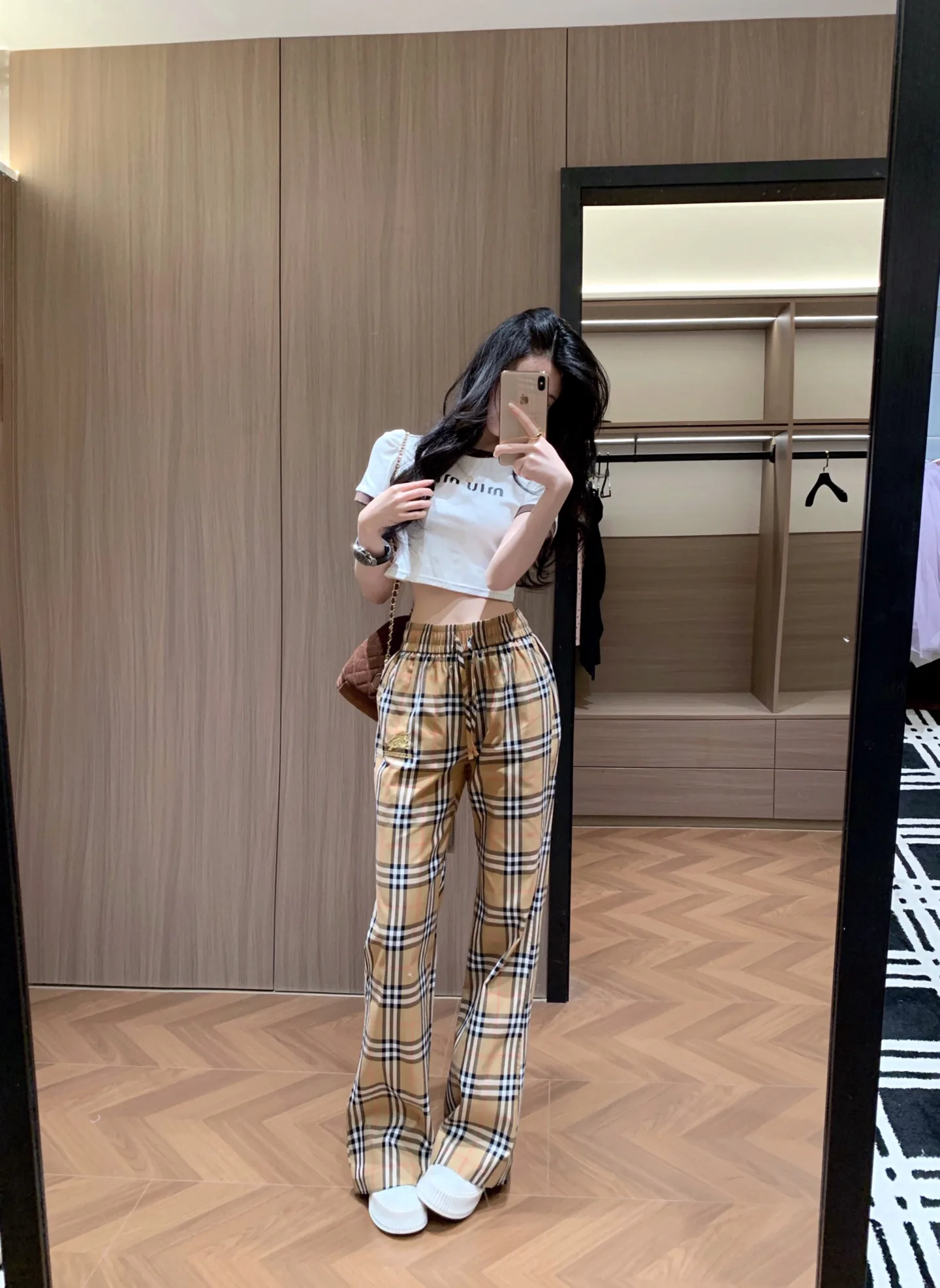 Брюки Женские Burberry 11249903