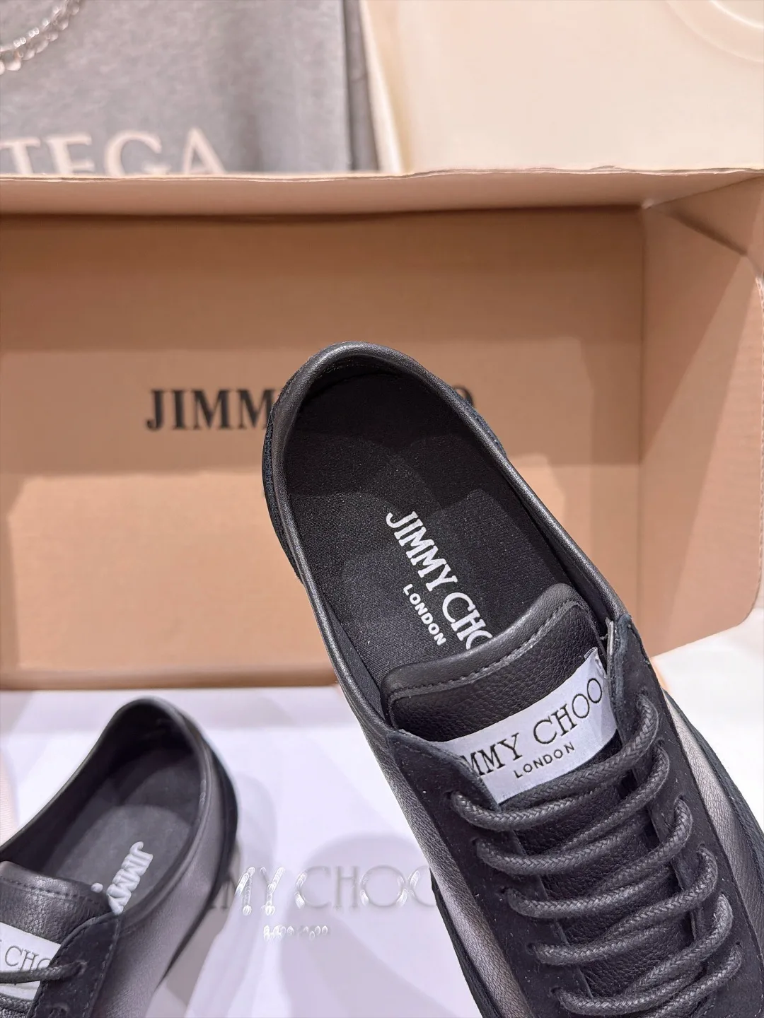 Кроссовки Женские Jimmy Choo 18436541