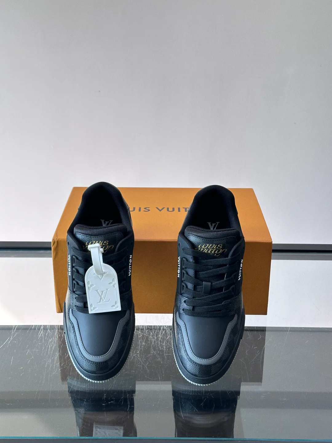 Кроссовки Мужские Louis Vuitton 13546849