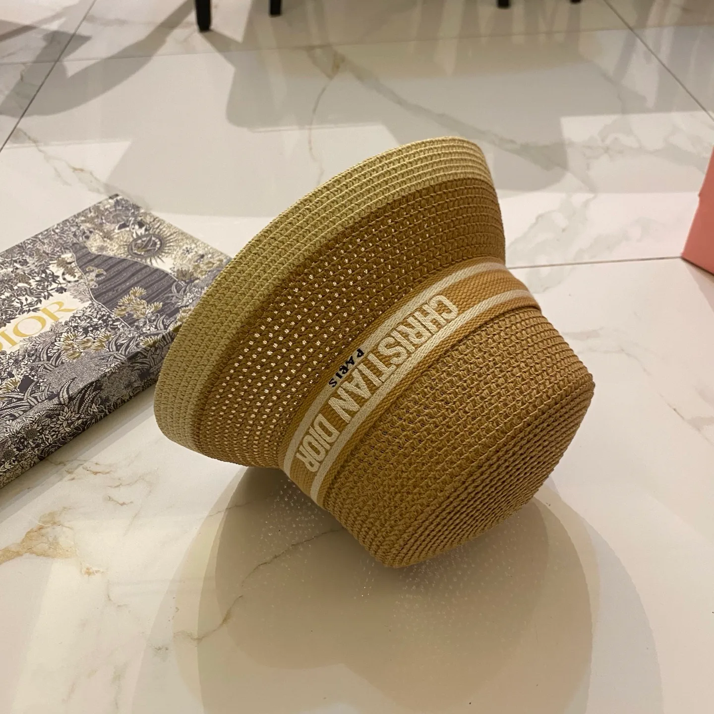 Головные Уборы Christian Dior 17498277