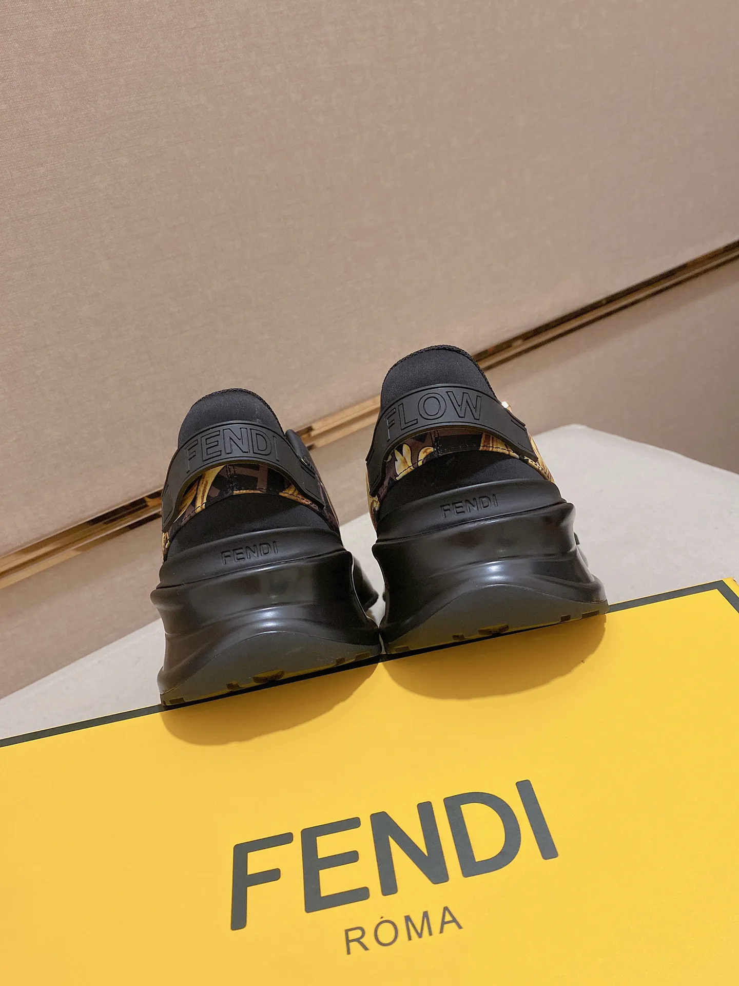 Кроссовки Мужские Fendi 20174