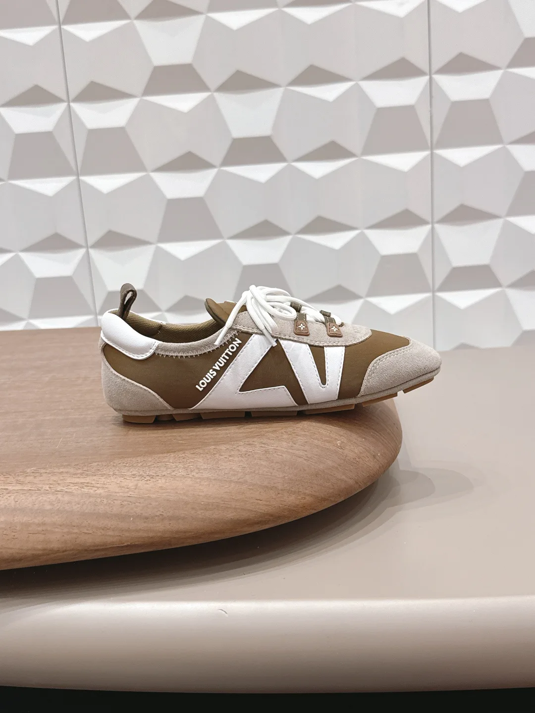 Кроссовки Женские Louis Vuitton 11508073
