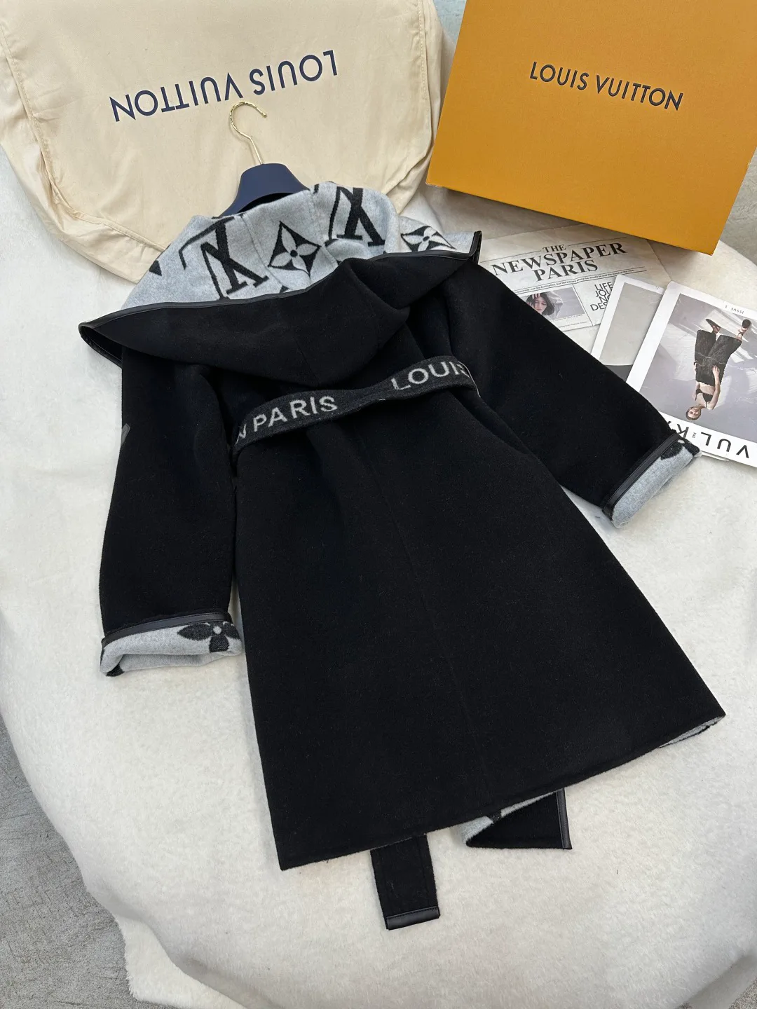 Пальто Женские Louis Vuitton 460761