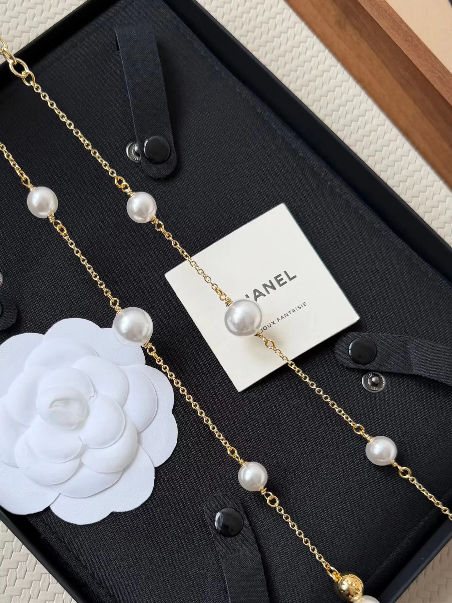 Бижутерия Chanel 18122526
